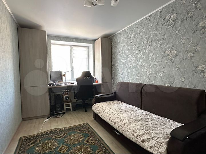 2-к. квартира, 60 м², 3/10 эт.