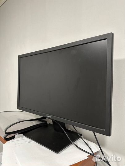 Монитор Samsung 24 дюйма, 60гц
