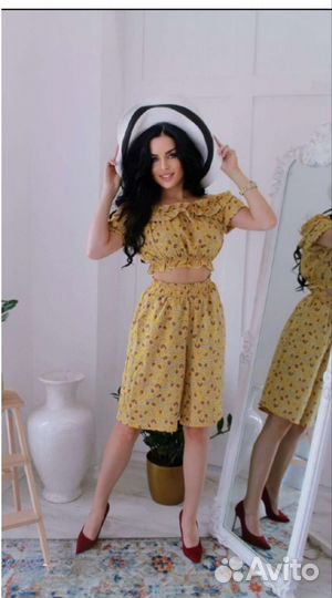 Костюм женский с шортами