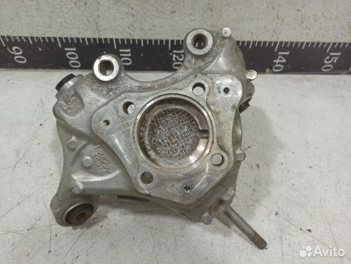 Кулак задний правый Хонда