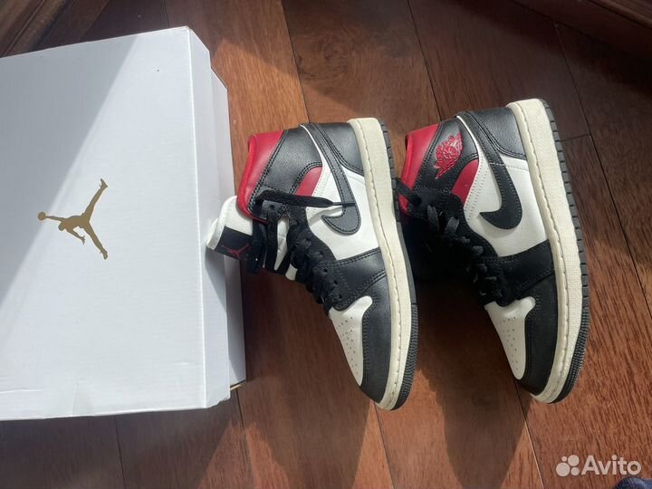 Оригинал Кроссовки nike air jordan 1 mid