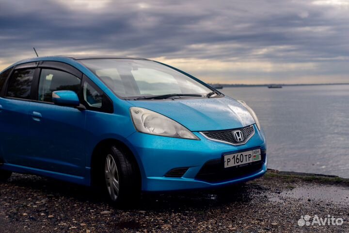 Аренда прокат авто Honda Fit