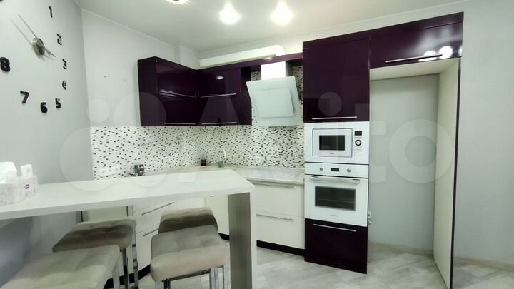 3-к. квартира, 64 м², 1/3 эт.