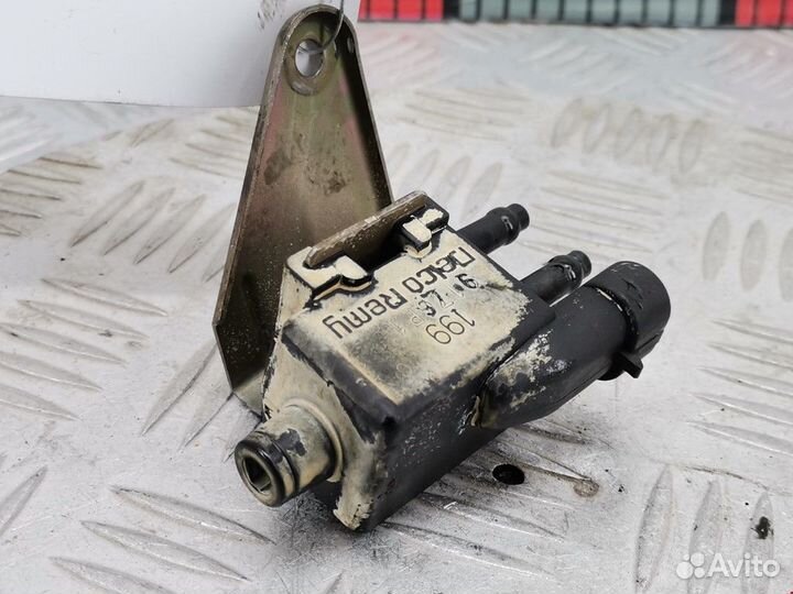 Клапан вентиляции топливного бака Opel Tigra 1996