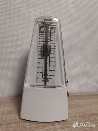 Метроном механический