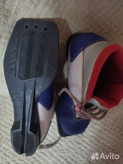 Лыжные ботинки