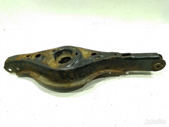 Рычаг задний нижний правый