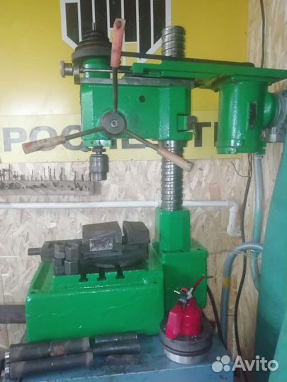 Сверлильный станок 2м112