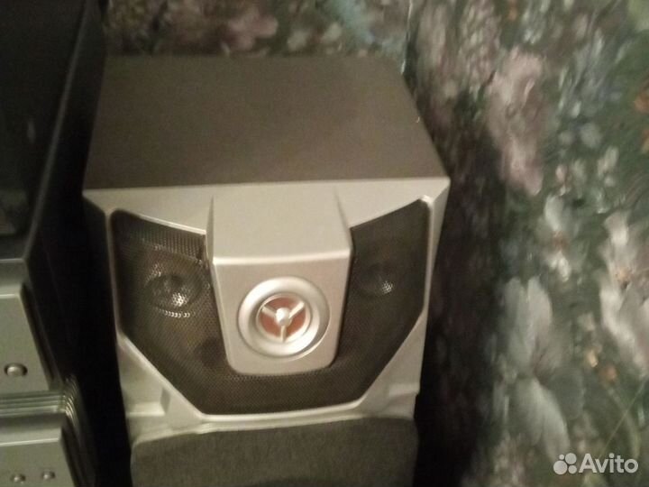 Акустические колонки LG