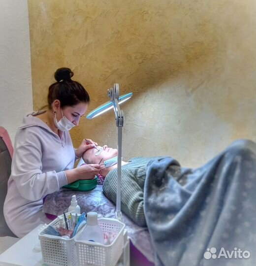 Обучение наращиванию ресниц