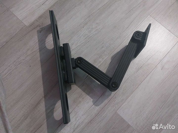 Кронштейн для телевизора поворотный