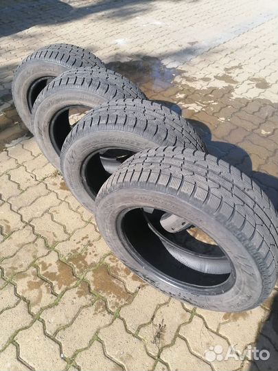 Toyo 310 215/60 R16 91E