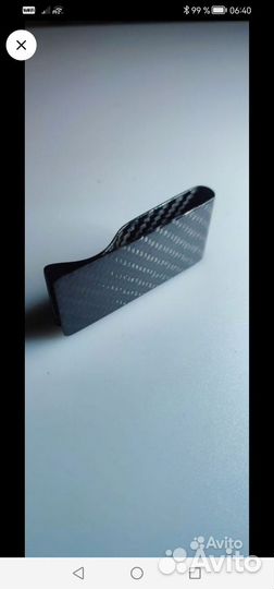 Зажим для денег из карбона