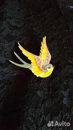 Брошь ручной работы 