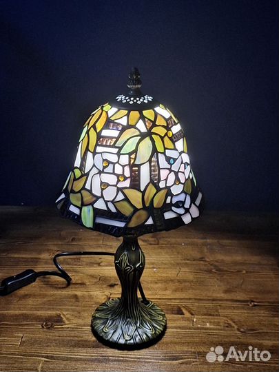Лампа настольная в стиле Тиффани