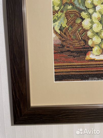 Картина вышитая крестом ручная работа Шардоне