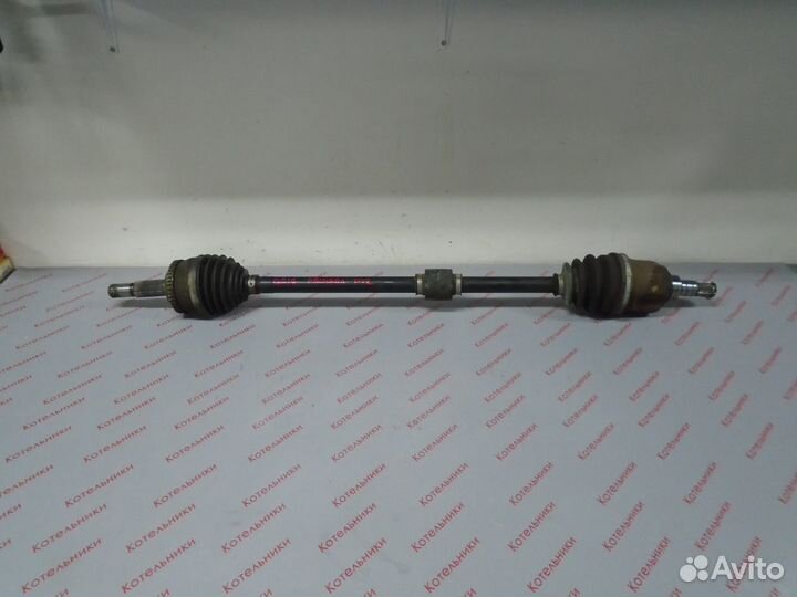 Nissan 39100-AU315 Вал приводной, правый