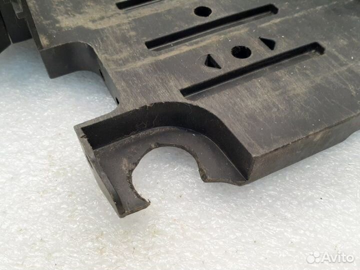 Площадка под аккумулятор Ford Mondeo 4 1.6 TI kgba