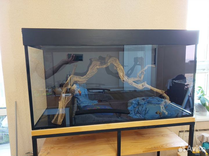 Аквариум с тумбой