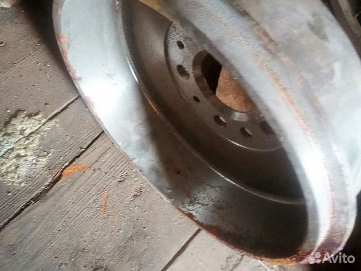 Тормозной барабан для Т-4 новый