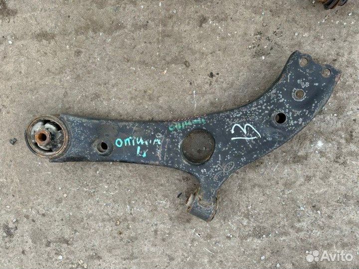 Рычаг передний левый Kia Optima 3