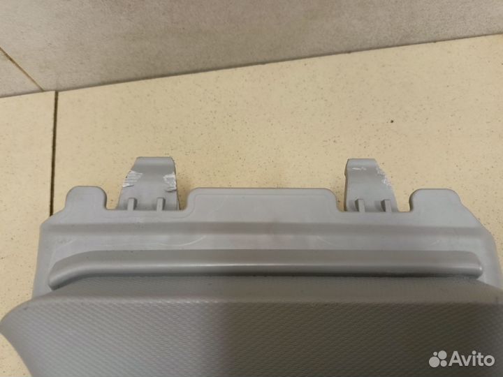 Обшивка стойки A1 2010