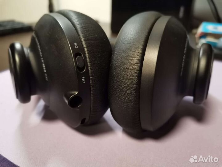Беспроводные наушники AKG K361