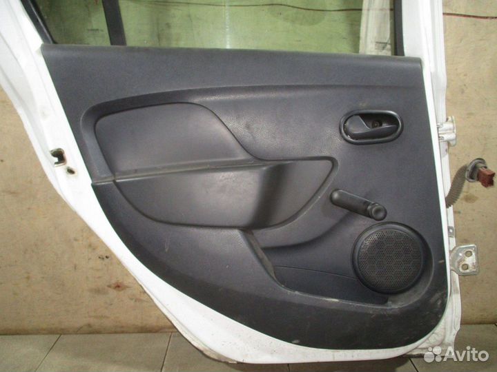 Обшивка двери задней левой Renault Logan 2