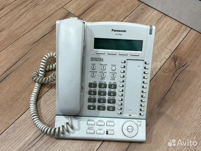 Цифровой системный телефон Panasonic KX-T7633