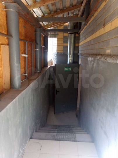Помещение 104 м² под офис, магазин, склад