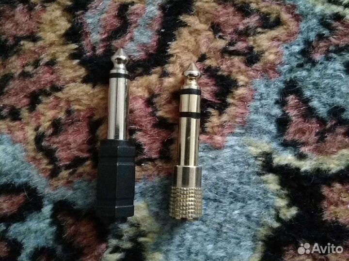 Провода подключения разные