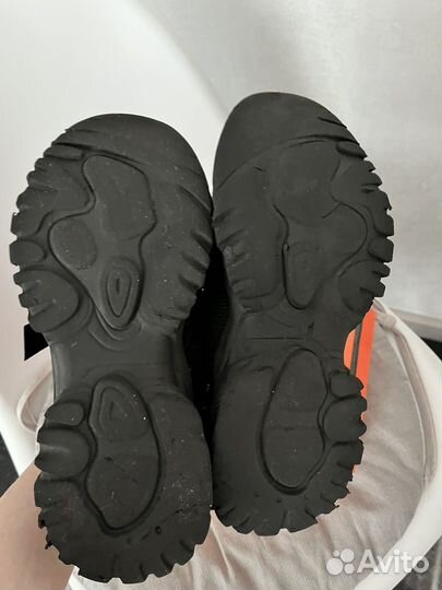 Кроссовки 36