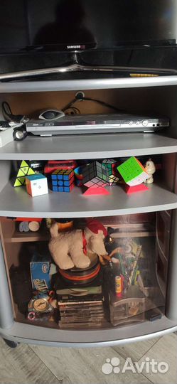 Тумба под телевизор