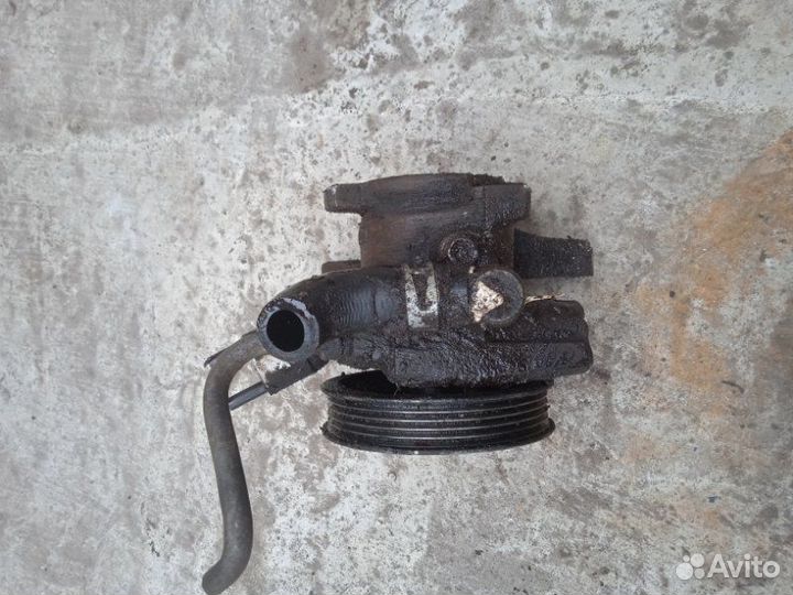 Насос гидроусилителя руля Toyota Corolla AE101