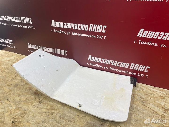 Шумоизоляция пола передняя правая Renault Sandero