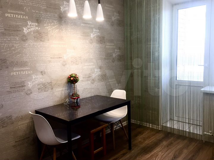 2-к. квартира, 54 м², 3/3 эт.