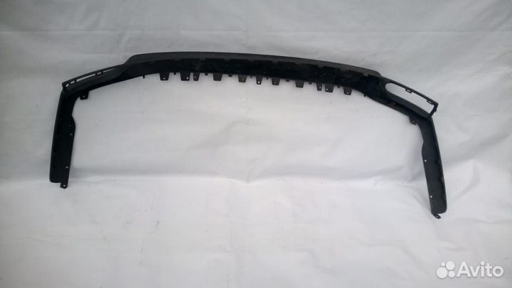 Hyundai Genesis накладка заднего бампера