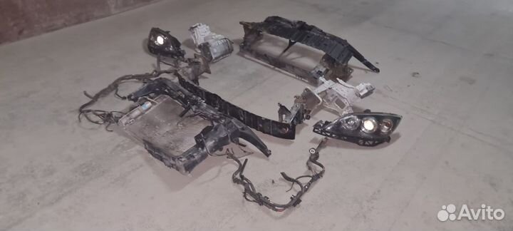 Продам на мазду 3 хетчбек, ноускат