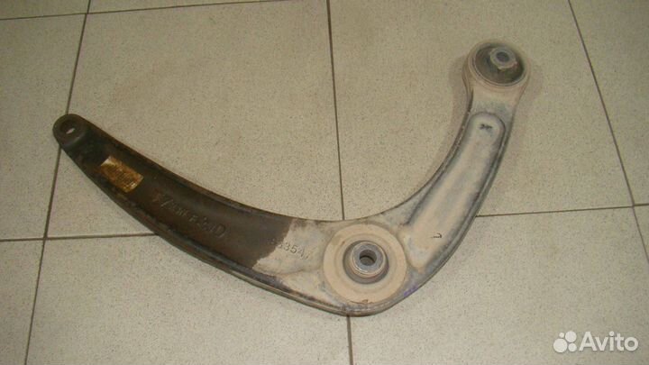 Рычаг передний левый Peugeot 408