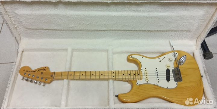 Кофр для гитары Fender Stratocaster Case