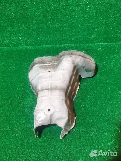 Тепловой экран Mazda Mpv 2.3 2005