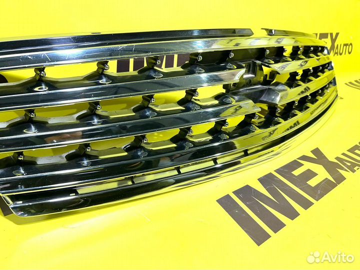 Решетка радиатора Nissan Fuga Y50
