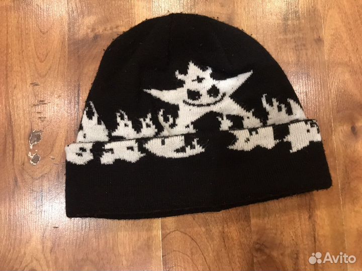 Шапка hella next up