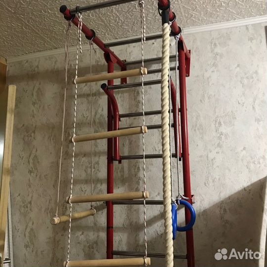 Продам детскую гимнастическую лестницу