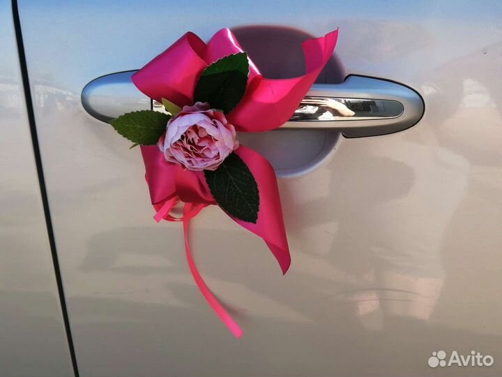 Свадебные украшения на машину