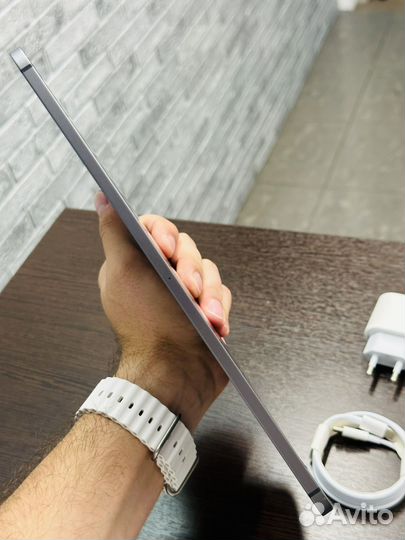 Отличный iPad Pro 11 2020“