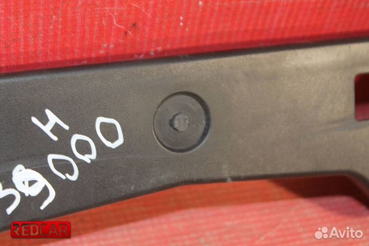 Кронштейн номерного знака передний Toyota Rav 4 IV