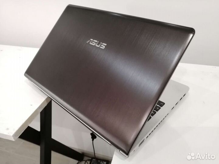 Мощный ноутбук для работы и игр 15.6 Full HD i5