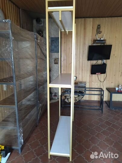 Стойка для одежды