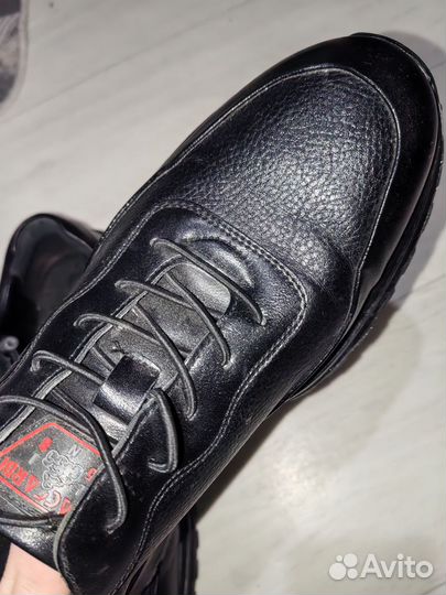 Мужские демисезонные кожаные 43 размер
